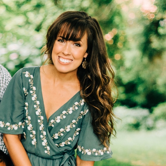 Meet your Posher, Lindsey - Picture 1 of 1